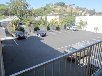 starlight inn valley blvd downtown la