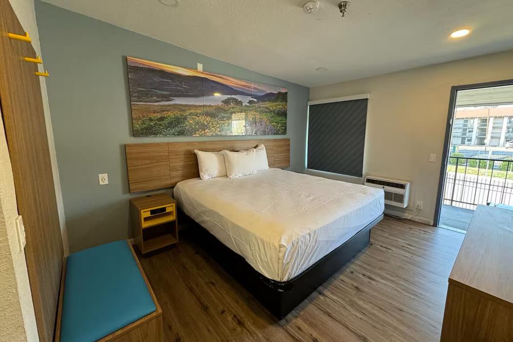 Days Inn By Wyndham Bakersfield,Kern County>>Bakersfield,3 star