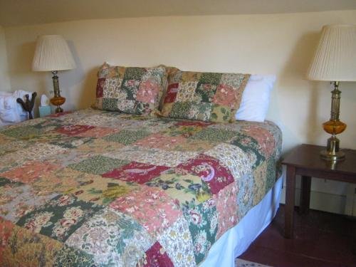 Stone Hearth Inn And Eatery,Grafton>>Chester,3 star