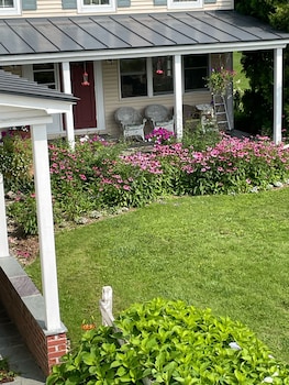 cooper hill inn