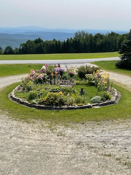 cooper hill inn