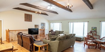 cooper hill inn