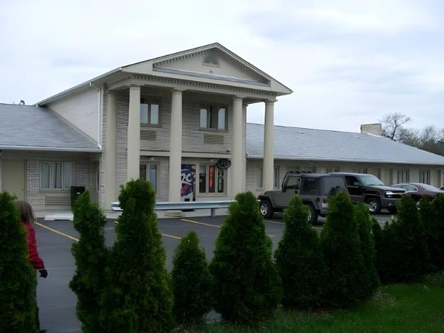 d lux budget inn lemont