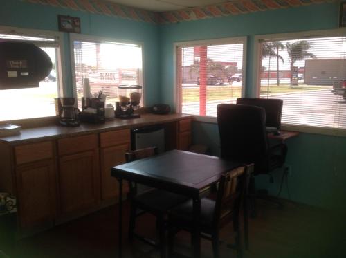 freer motel