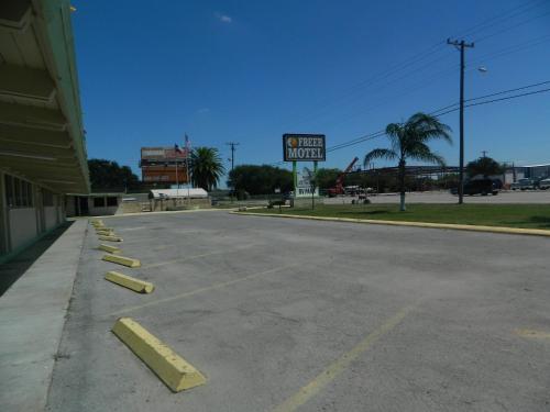 freer motel