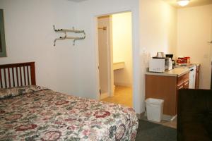 ponderosa motel