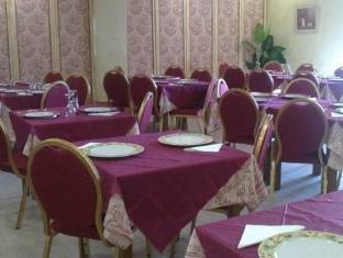 apartamentos turisticos hostal los alisos