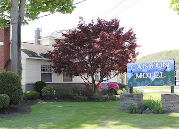 the canyon motel