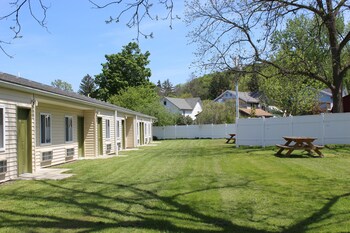 the canyon motel