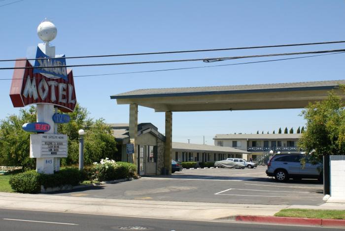 sahara motel