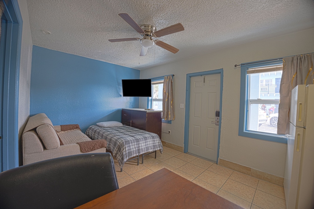 aladdin motel by oyo merritt island
