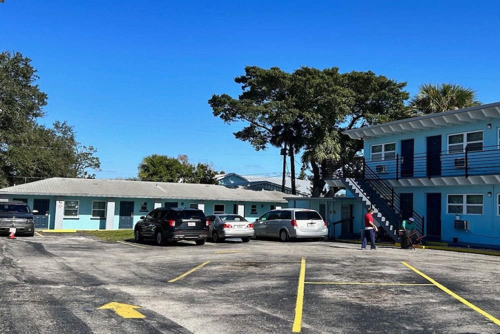 aladdin motel by oyo merritt island