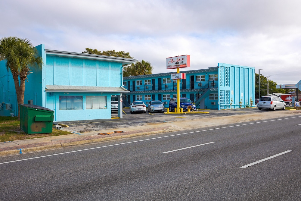 aladdin motel by oyo merritt island