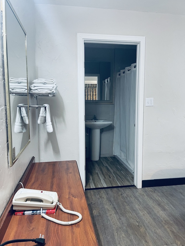 century 21 motel