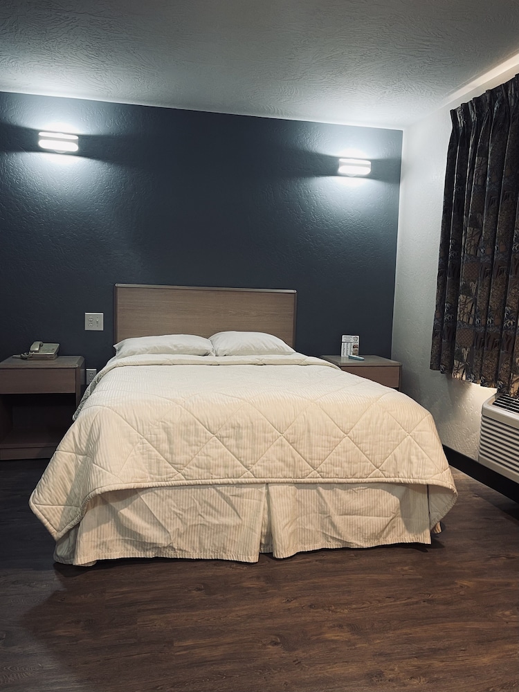 century 21 motel