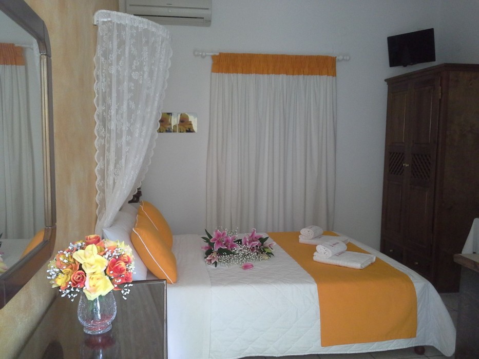 kiklamino studios and apartments