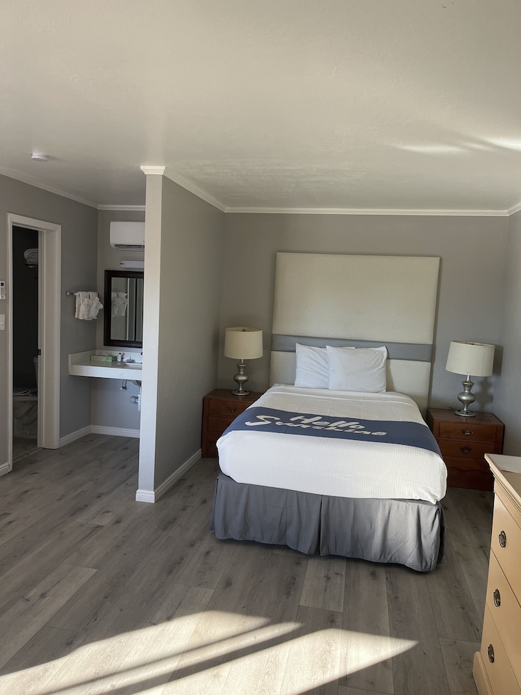 sunglow hotel