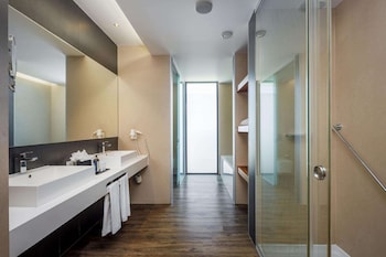 jupiter marina hotel couples and spa