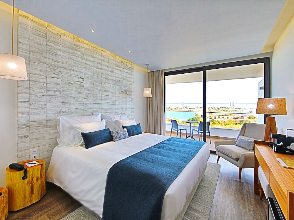 Jupiter Marina Hotel - Couples & Spa,Monchique>>Algarve,4 star