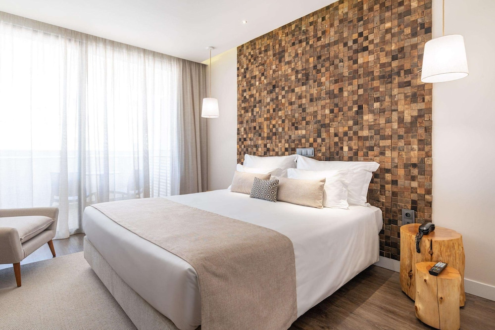 Jupiter Marina Hotel - Couples & Spa,Monchique>>Algarve,4 star