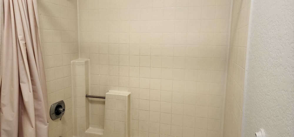 economy inn victorville