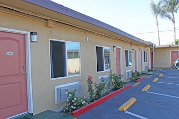 Royla Motel,Los Angeles>>La Verne,2 star