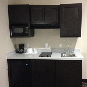 residency suites cotulla
