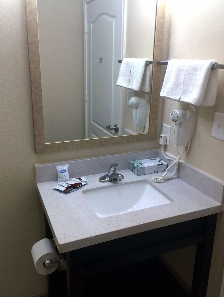 residency suites cotulla