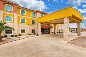 residency suites cotulla