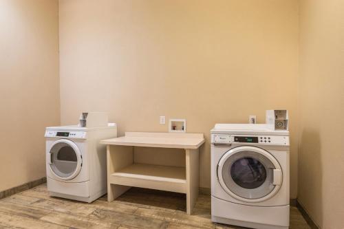 Residency Suites - Cotulla,Dilley>>Cotulla,3 star