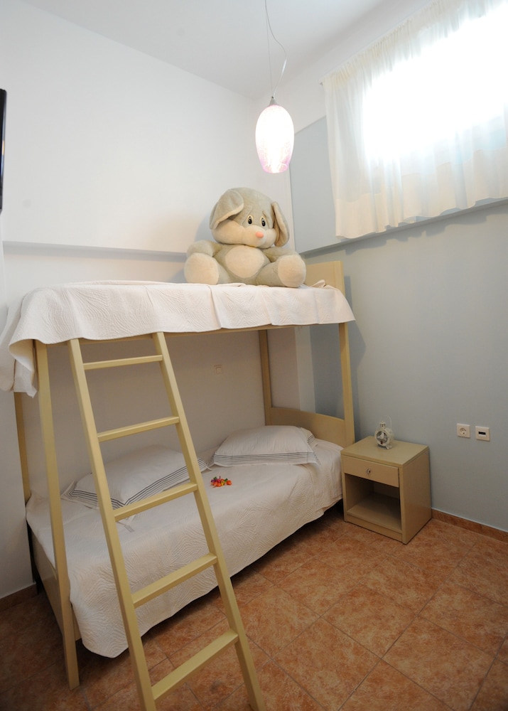 aigaio studios tinos