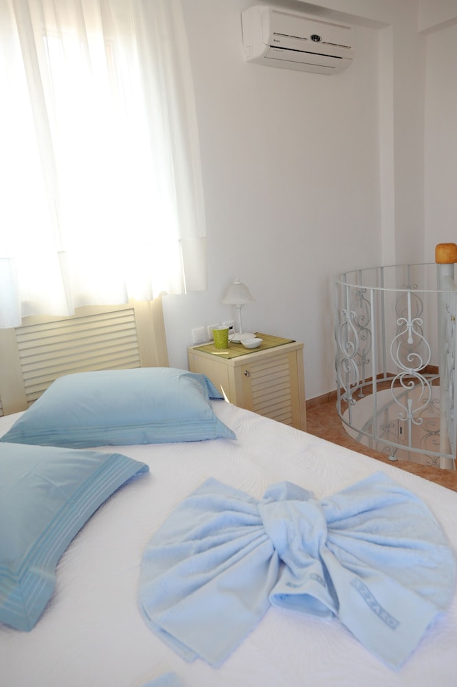 aigaio studios tinos