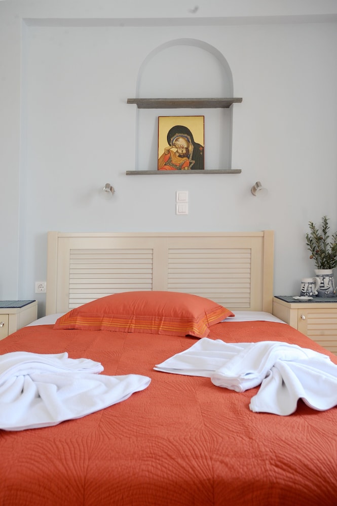 aigaio studios tinos