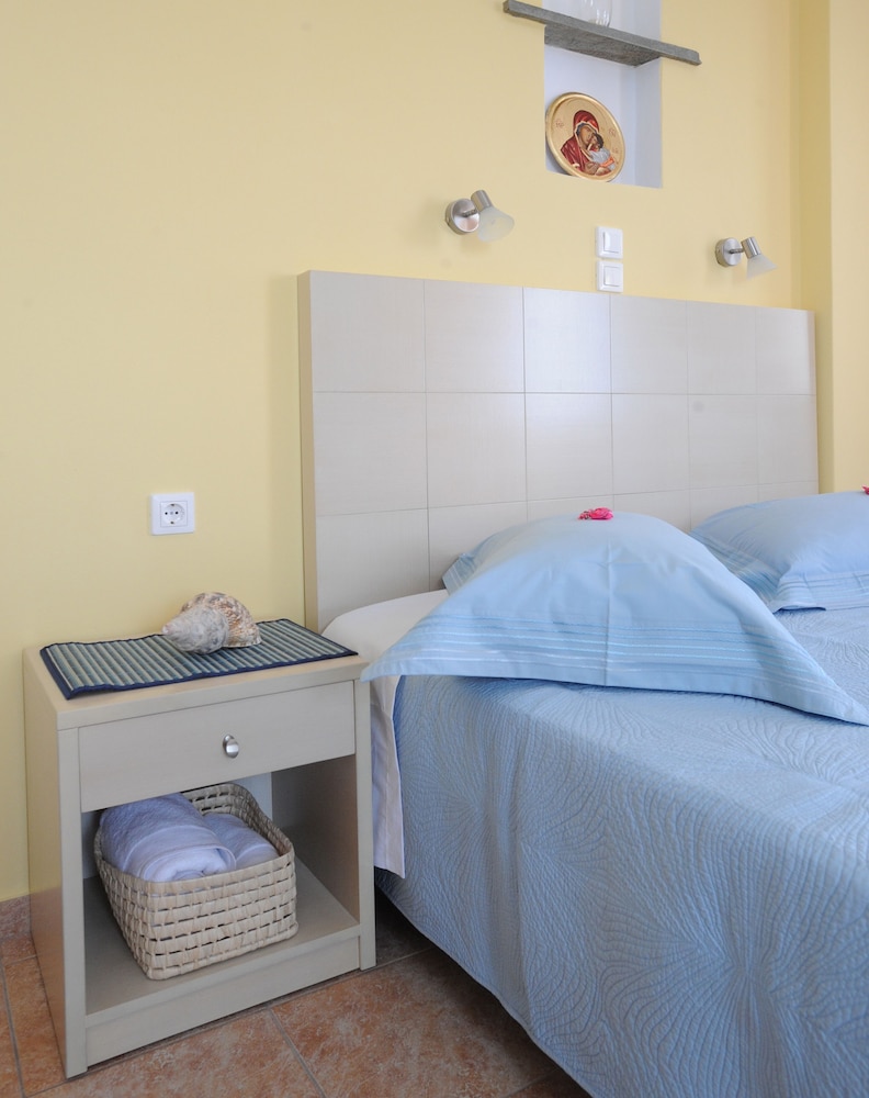 aigaio studios tinos