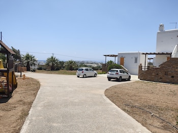 aigaio studios tinos