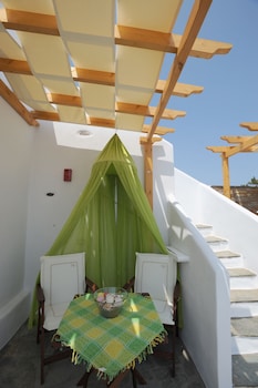tinos