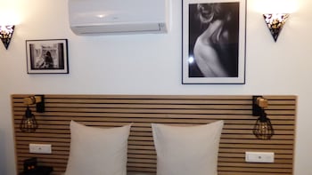 la colline aux yeux doubs