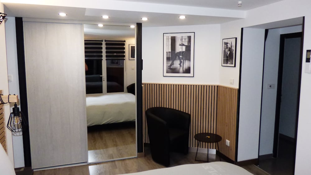 la colline aux yeux doubs