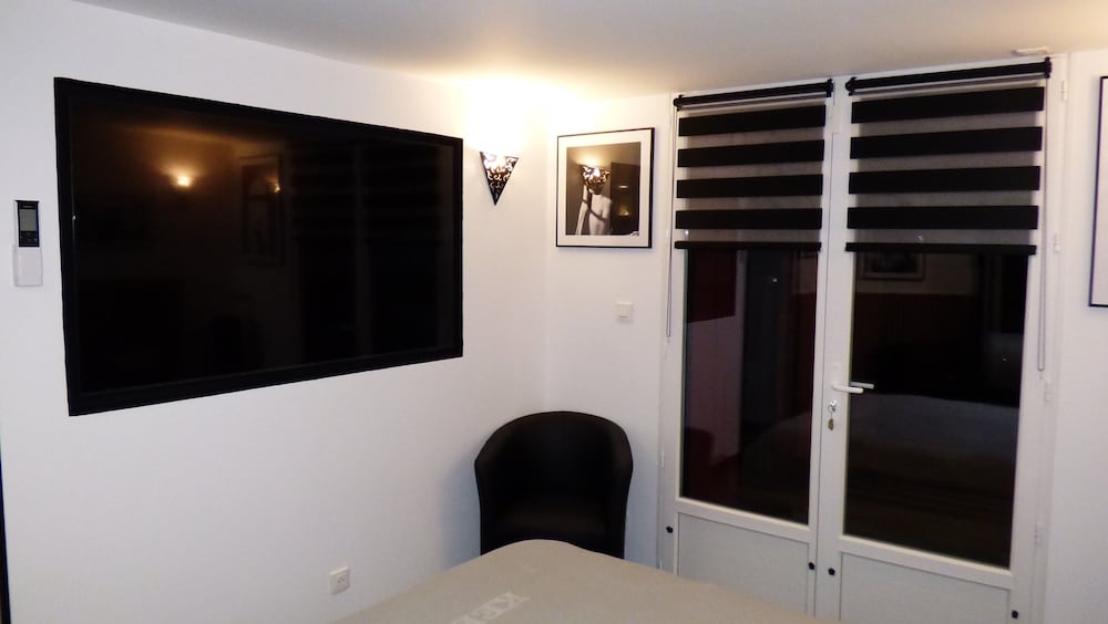 la colline aux yeux doubs