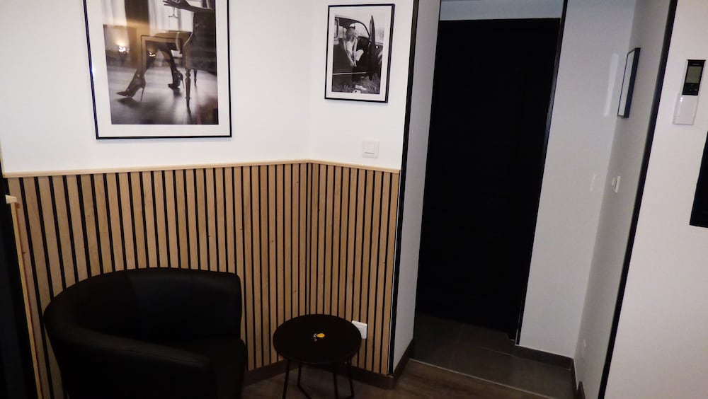 la colline aux yeux doubs