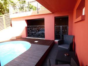 la colline aux yeux doubs