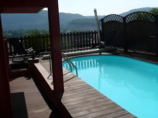 la colline aux yeux doubs