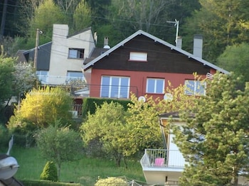 la colline aux yeux doubs