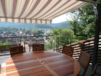 la colline aux yeux doubs