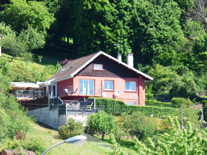 la colline aux yeux doubs
