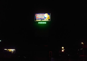 coyote east motel