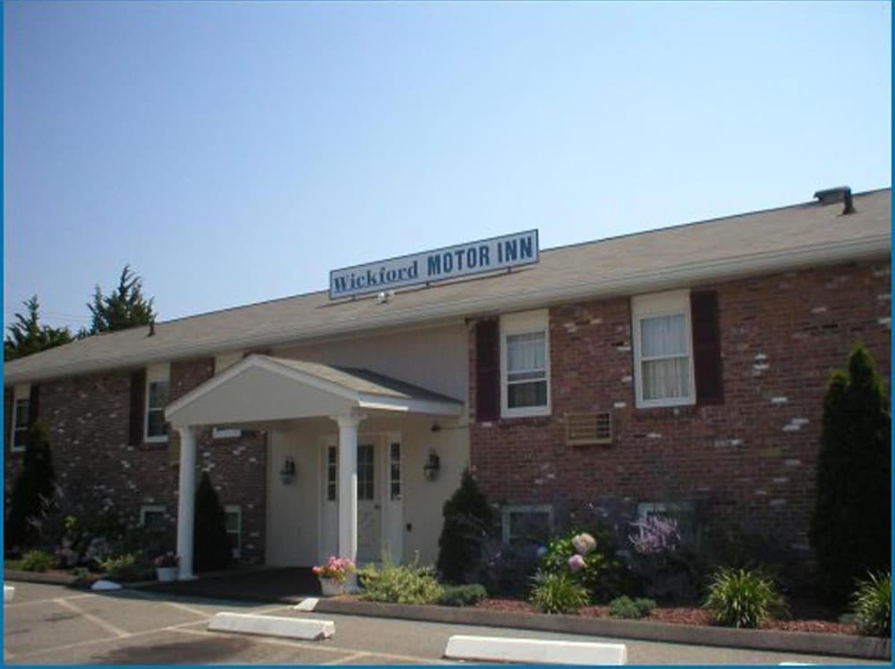wickford motor inn