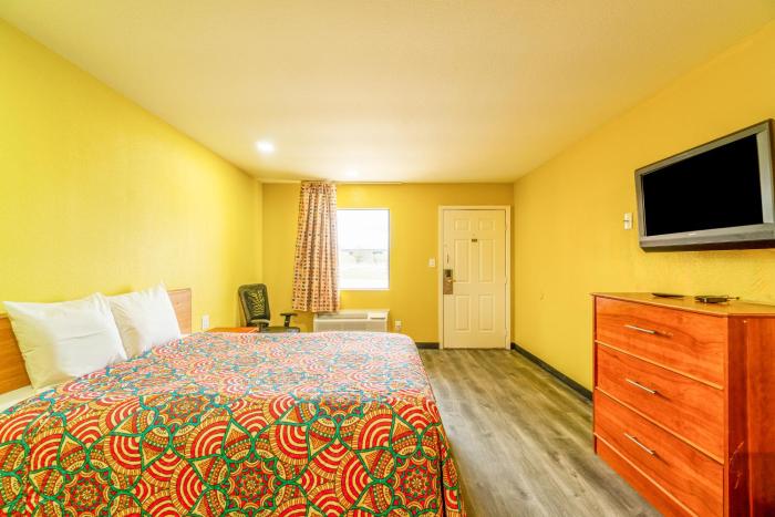 regency inn by oyo rockdale tx