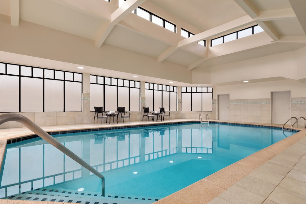 holiday inn express hotel and suites atlanta cumming by ihg