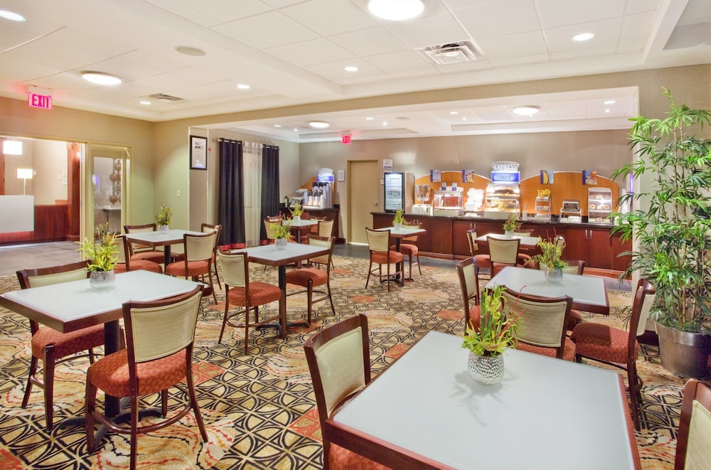holiday inn express hotel and suites atlanta cumming by ihg